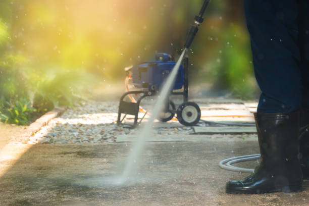 Best Pool Deck Cleaning  in Seven Lakes, NC